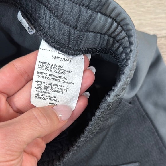 Under Armour Cold Gear Kid’s Black and Gray Sweatpants Joggers - Picture 10 of 12